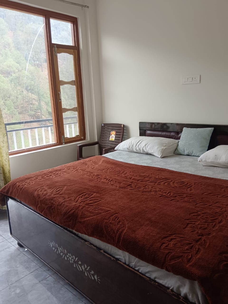 Naina Hotel Barkot - Image 2